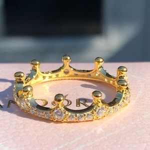 Pandora Shine Sparkling Crown Ring obo